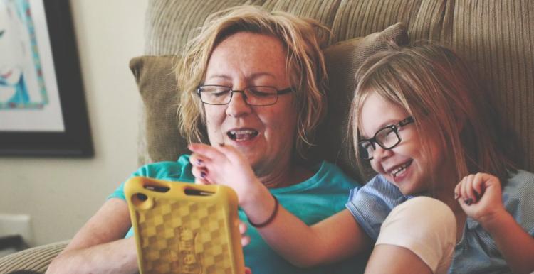 woman-and-girl-using-tablet-computer