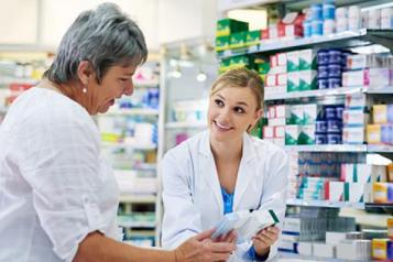 woman talking with pharmacist 